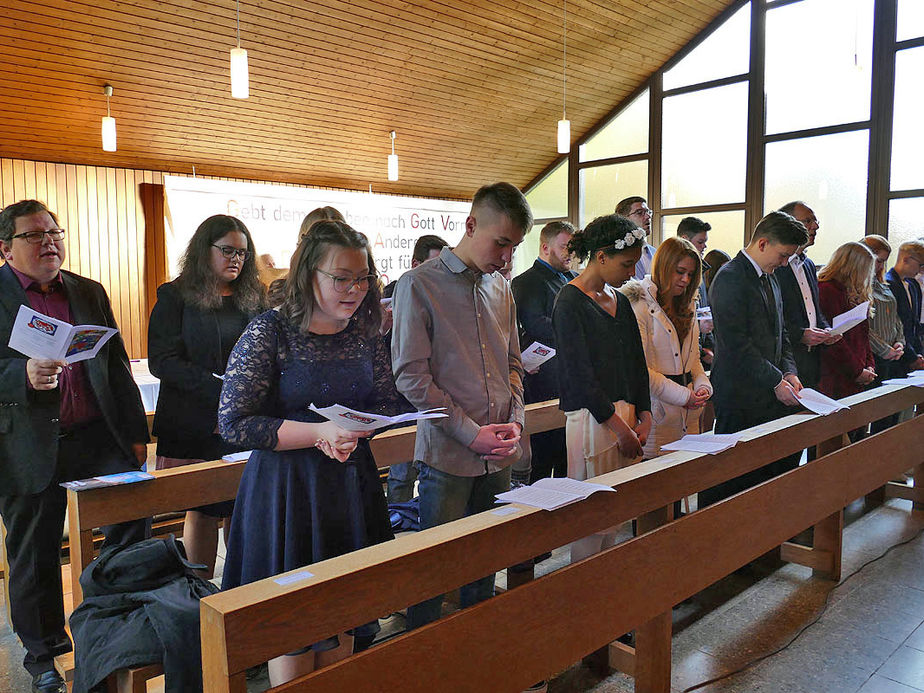 Firmung 2019 in Naumburg (Foto: Karl-Franz Thiede)